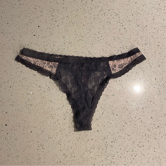Victoria's Secret Lace Thong - Gray - Picture 1 of 4